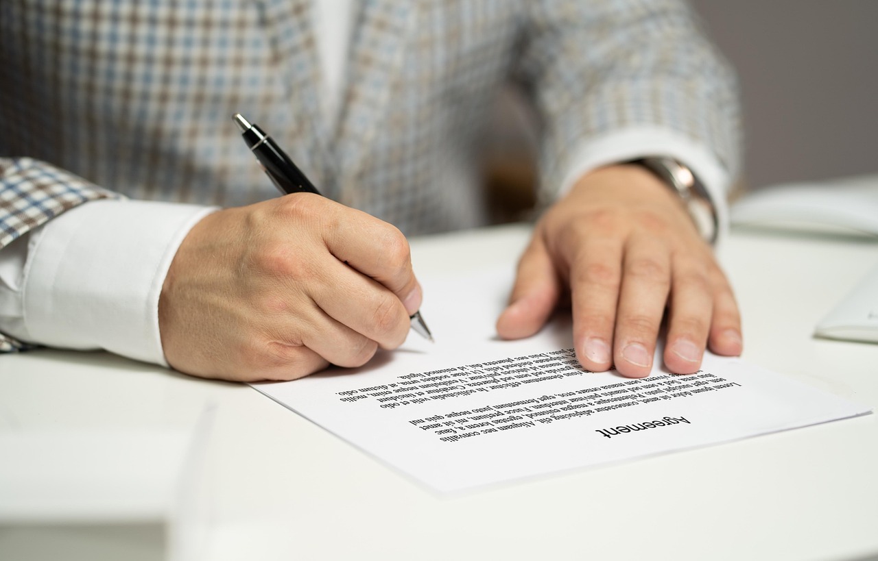 契約社員で残業なしの働き方は実現可能なのか？