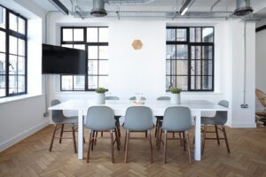 残業なしのIT事務の仕事を見つけるための効果的な探し方は？